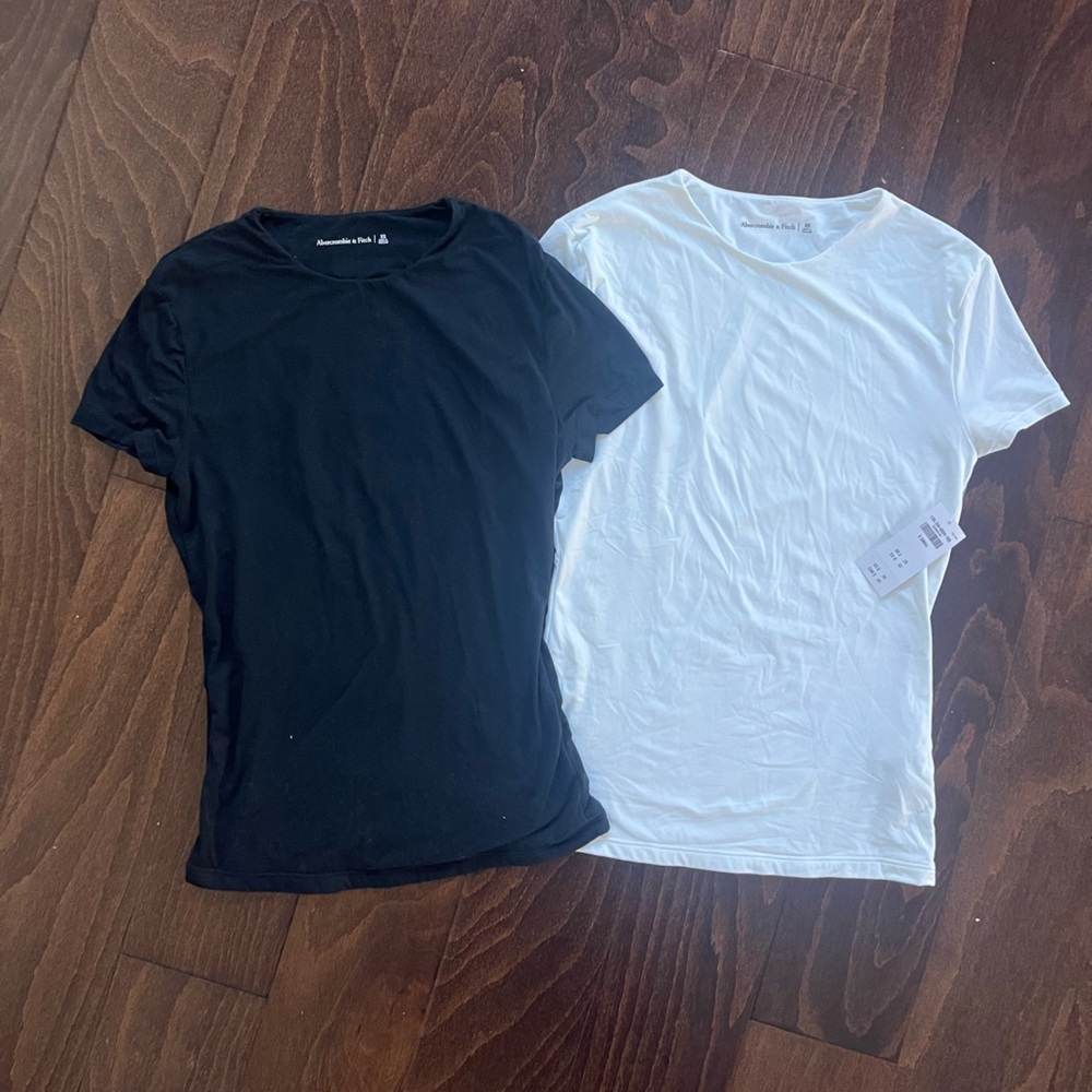 Abercrombie & Fitch Tuckable Baby Tees XS